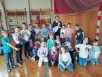 Patricia und Anton besuchen die Schule